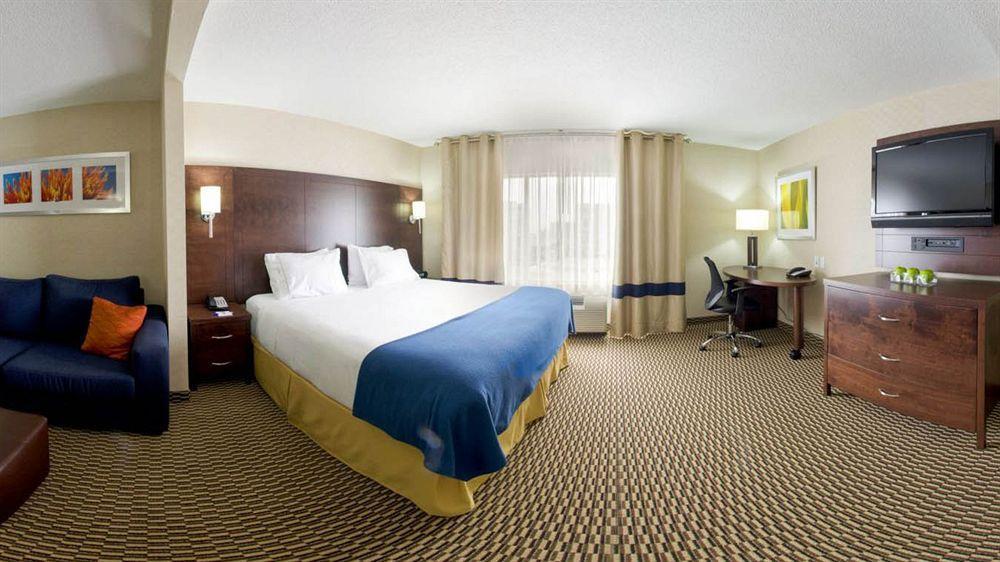 Holiday Inn Express Hotel & Suites Toronto - Markham By Ihg Richmond Hill Exterior photo