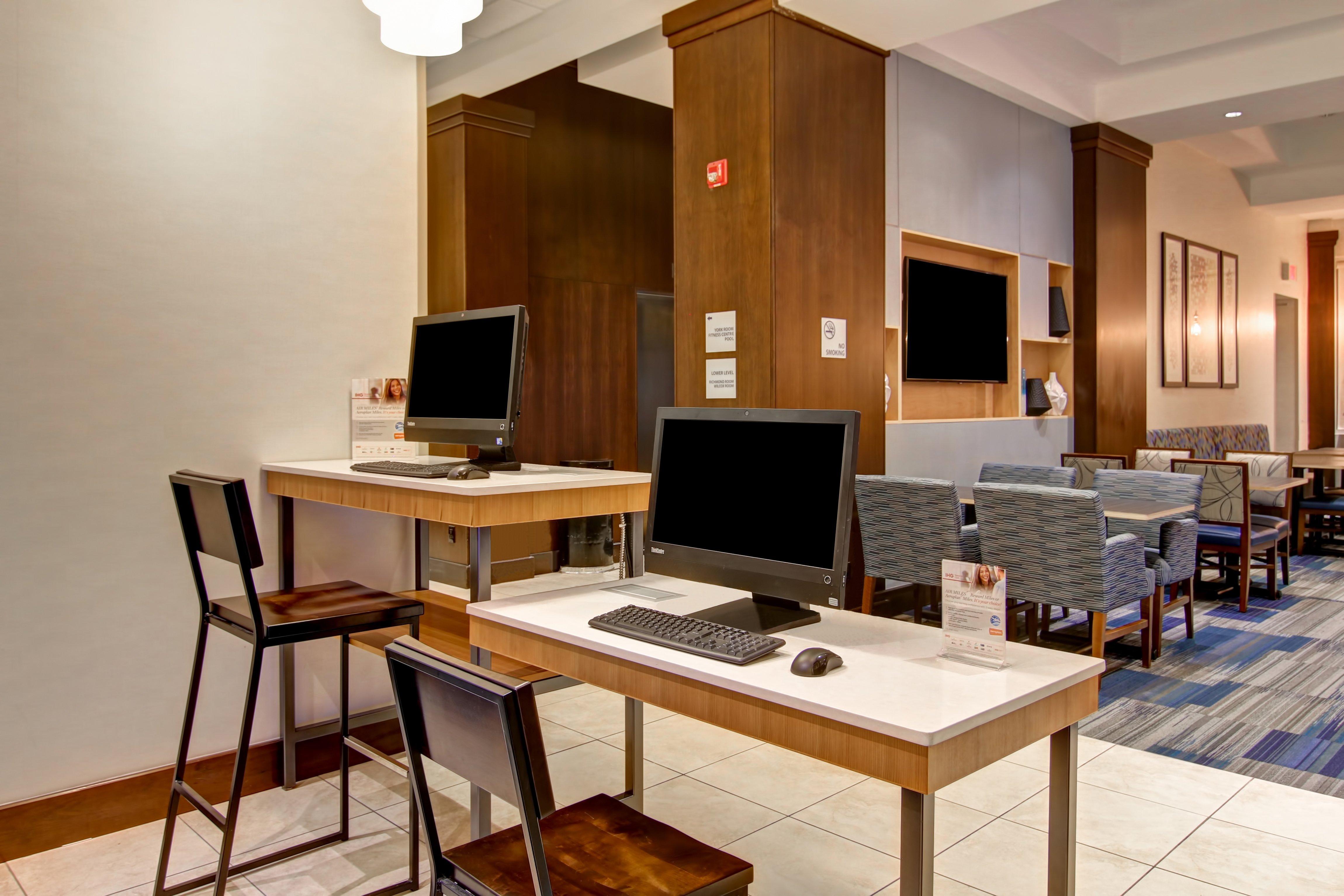 Holiday Inn Express Hotel & Suites Toronto - Markham By Ihg Richmond Hill Exterior photo