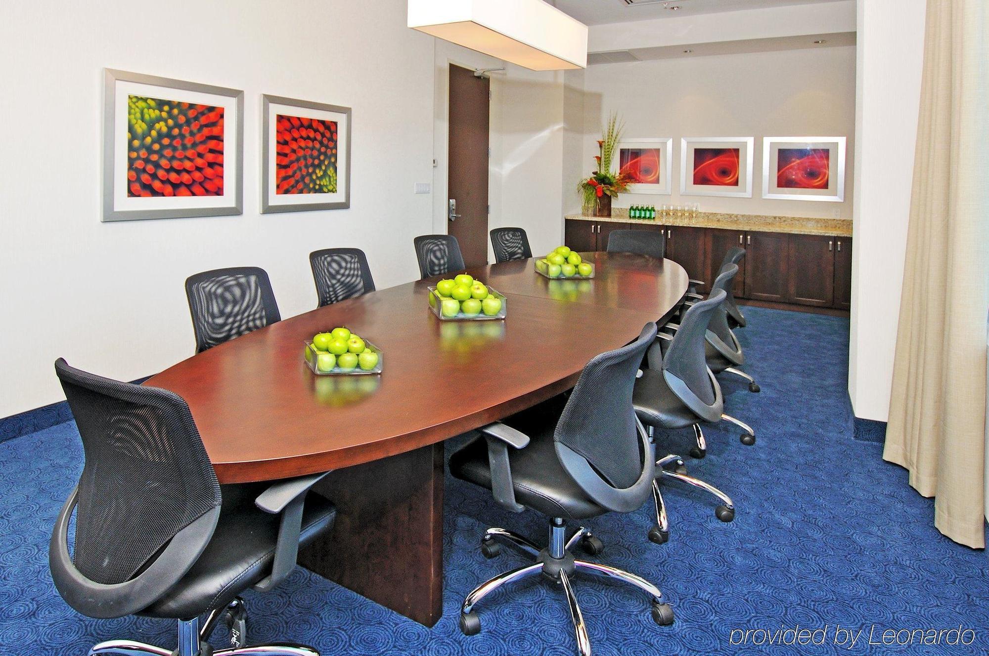 Holiday Inn Express Hotel & Suites Toronto - Markham By Ihg Richmond Hill Facilities photo